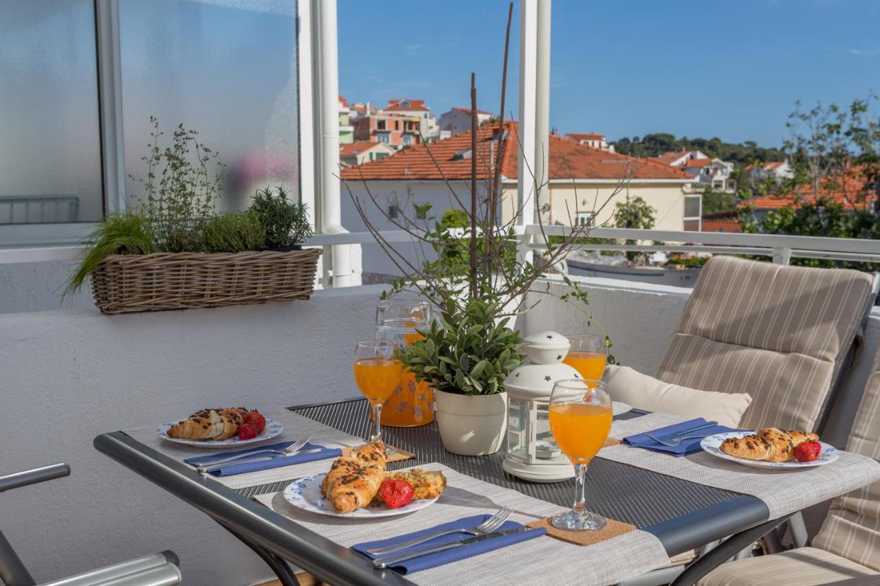 So Hvar So Good! Spacious With Terrace Apartment Hvar Town Exterior foto