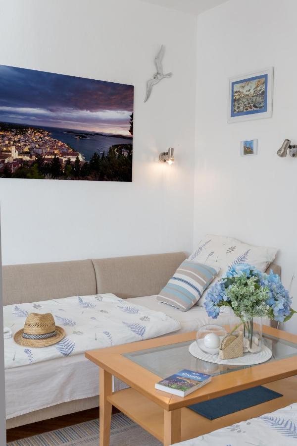 So Hvar So Good! Spacious With Terrace Apartment Hvar Town Exterior foto